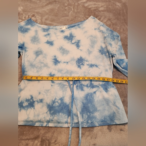 Off the shoulders clouds tie dye shirt - Picture 6 of 8